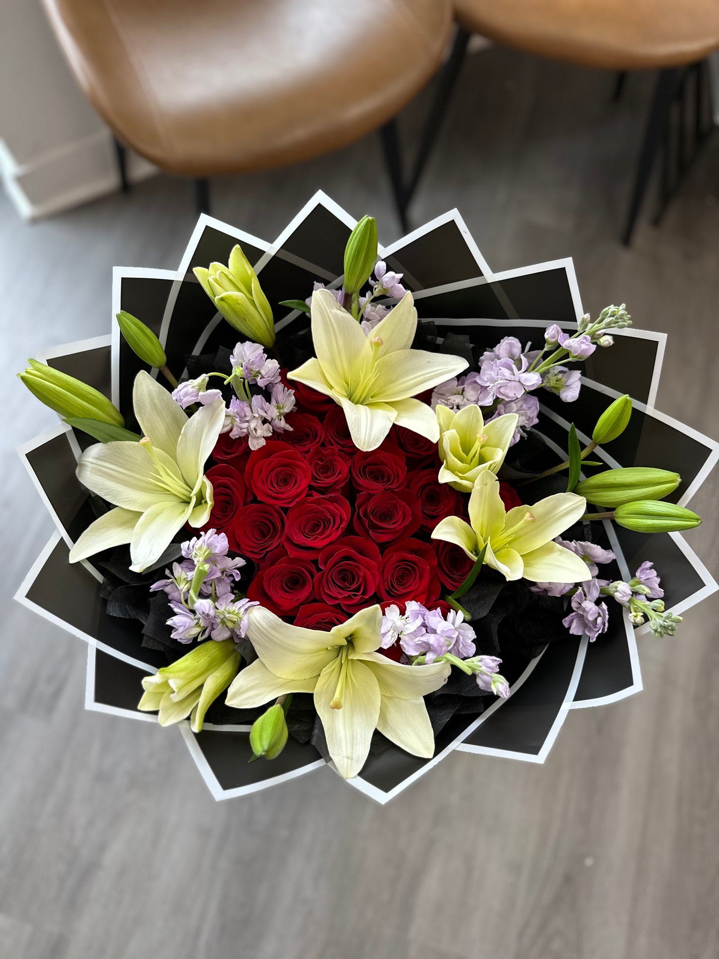 24 Red Roses and White Lilys Rim