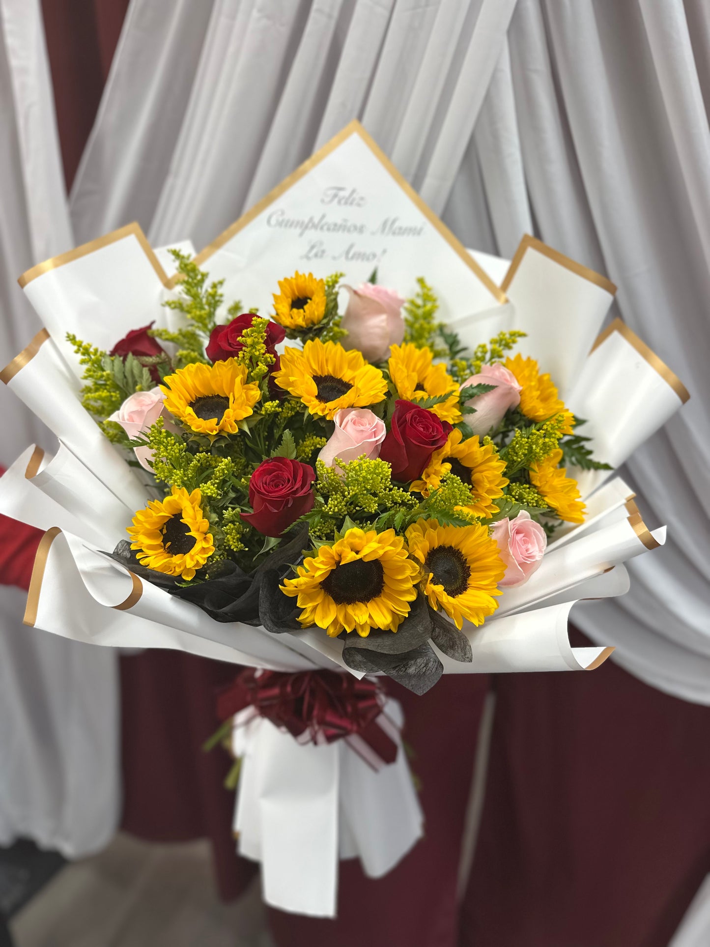 Roses and Sunflowers Large Mix