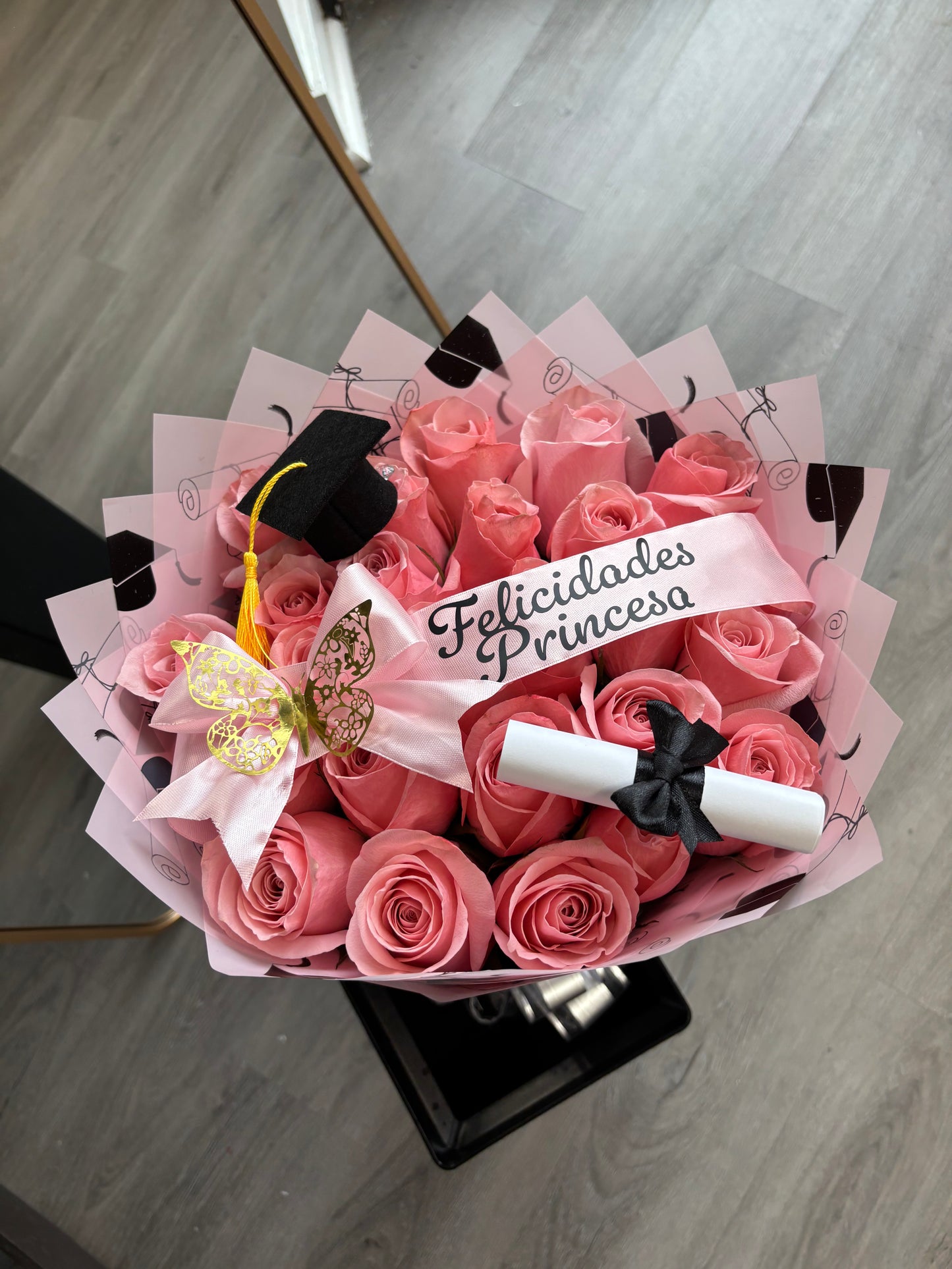 18 Pink Roses Graduation Theme