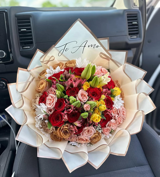 Round Style Floral Mix