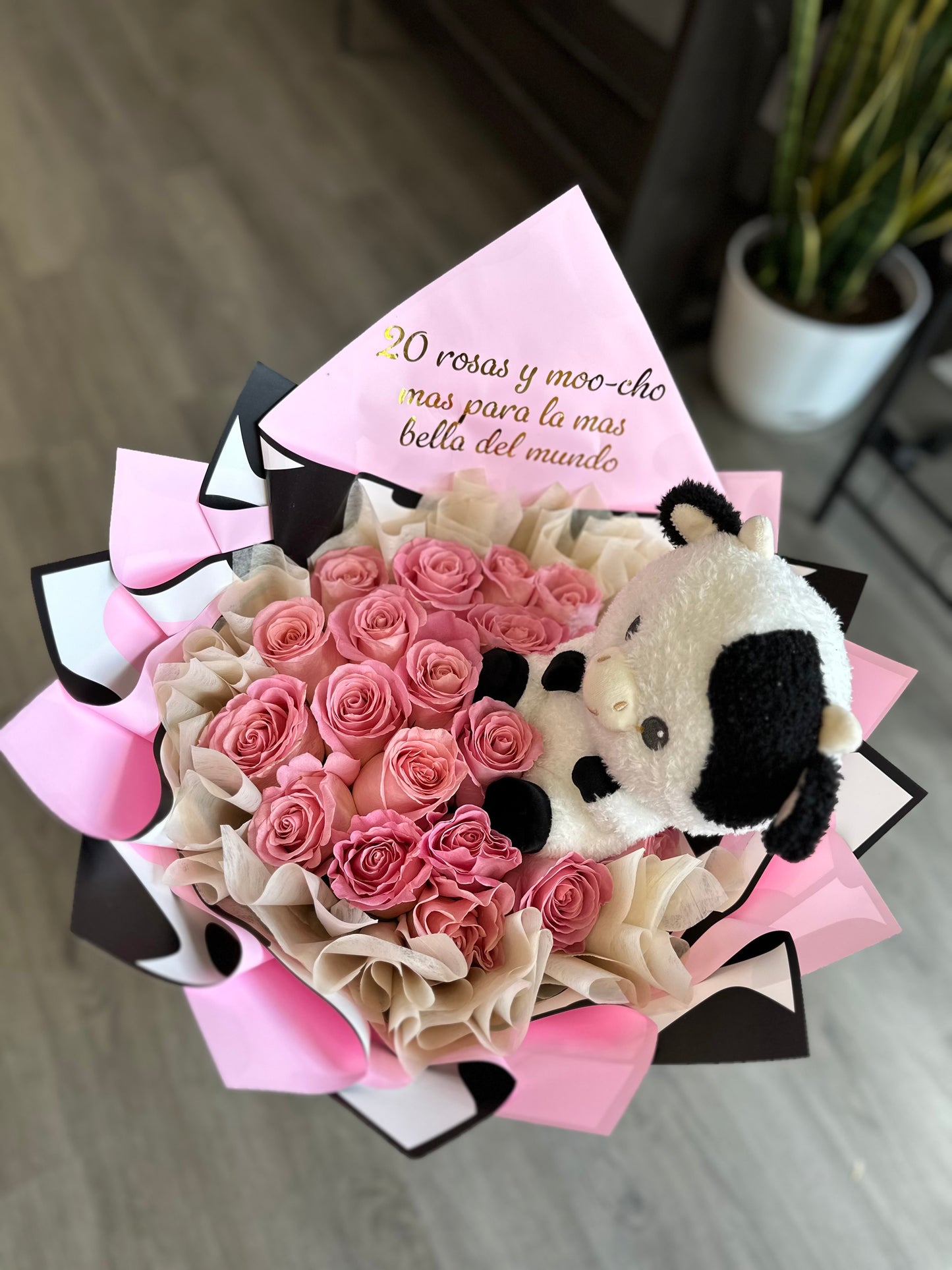 25 Pink Vaquita Bouquet