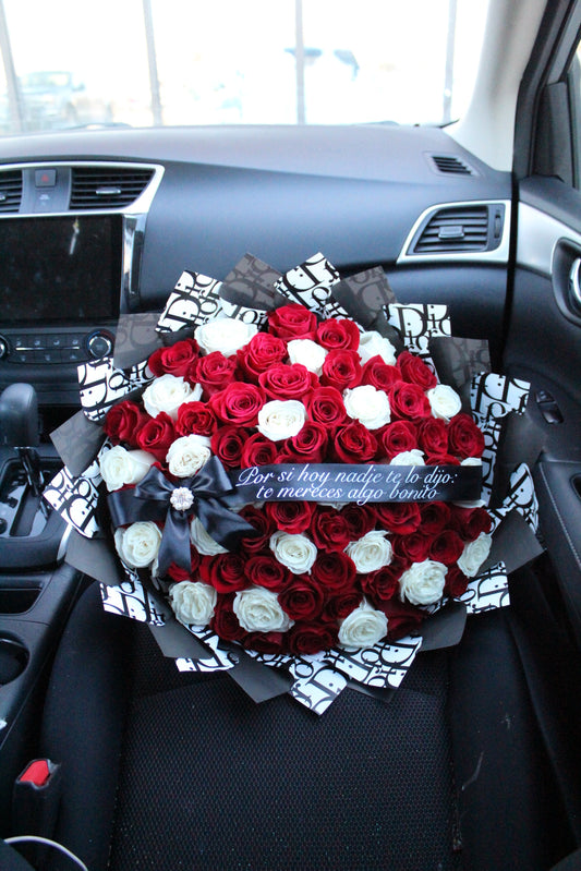 Red and White Ramo Buchón