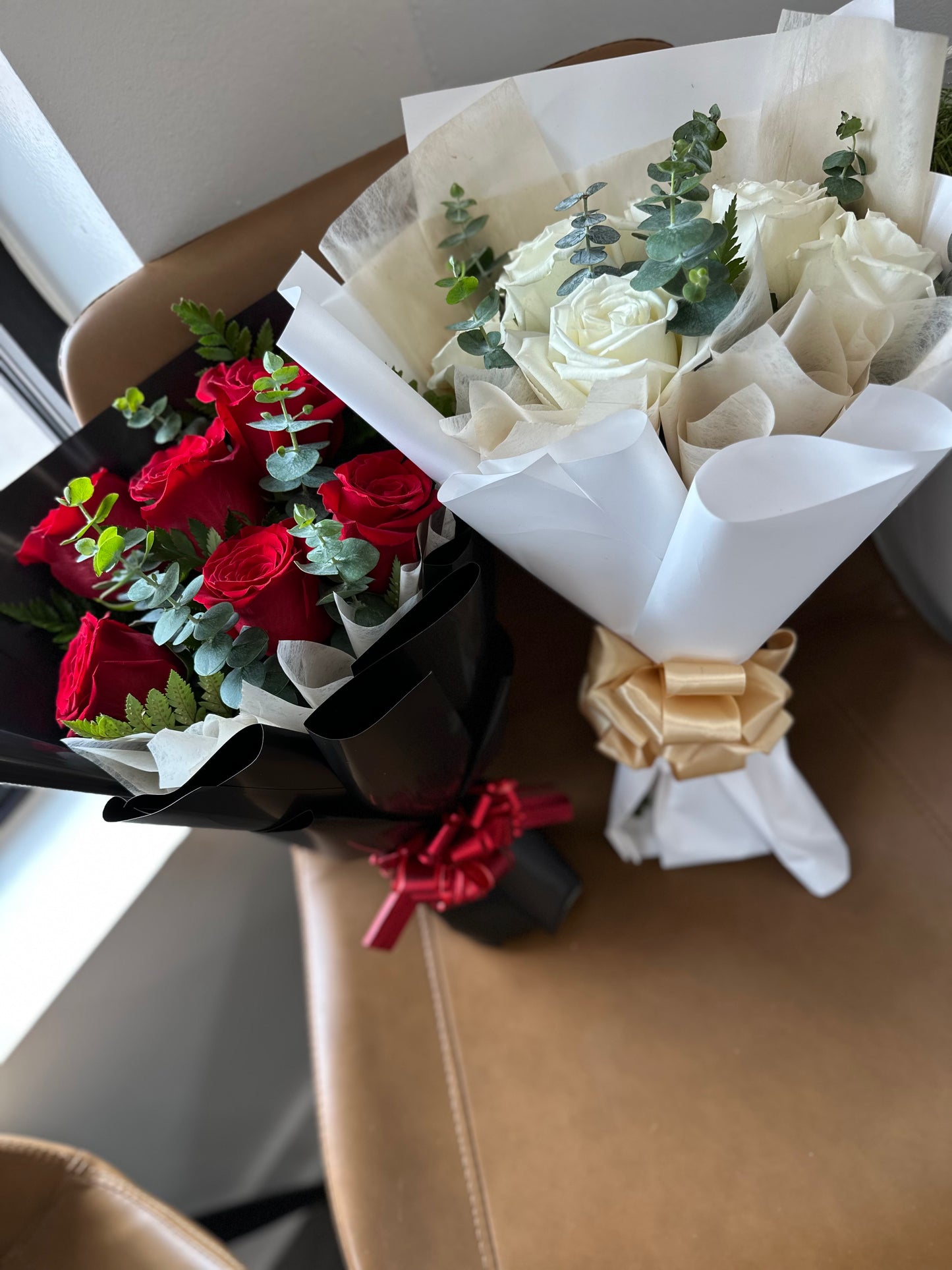 6 Roses Mini Bouquet